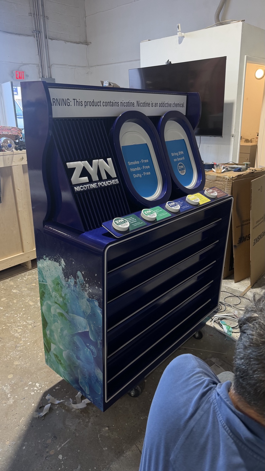 BRANDED RETAIL DISPLAYS project by MR.WOW