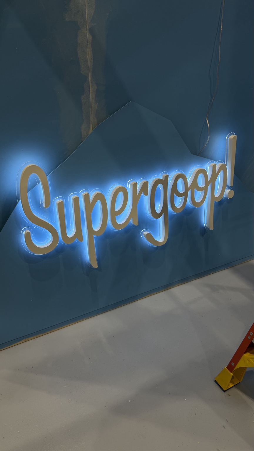 ILLUMINATED SIGNAGE project by MR.WOW