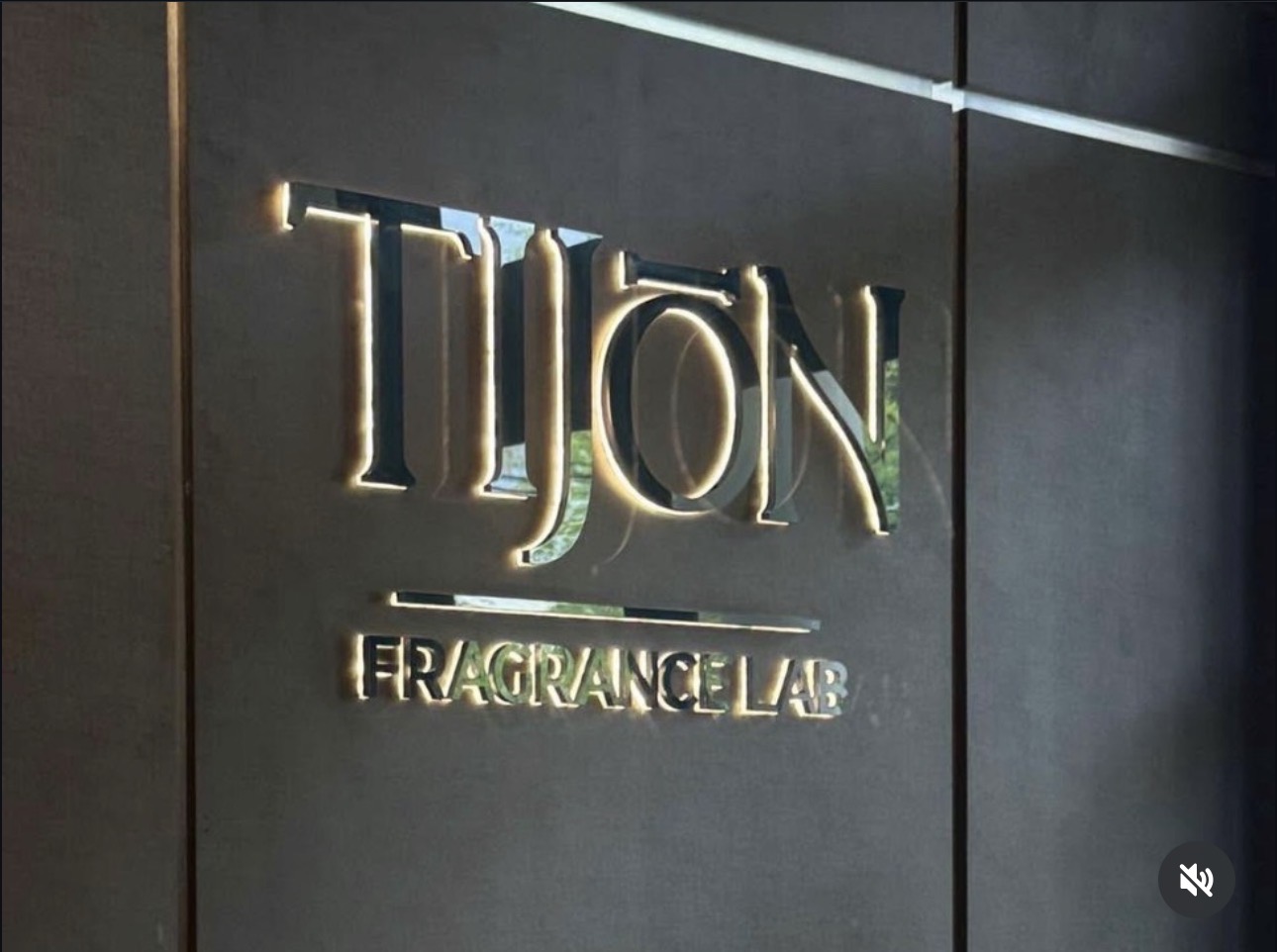 CUSTOM SIGNAGE project by MR.WOW